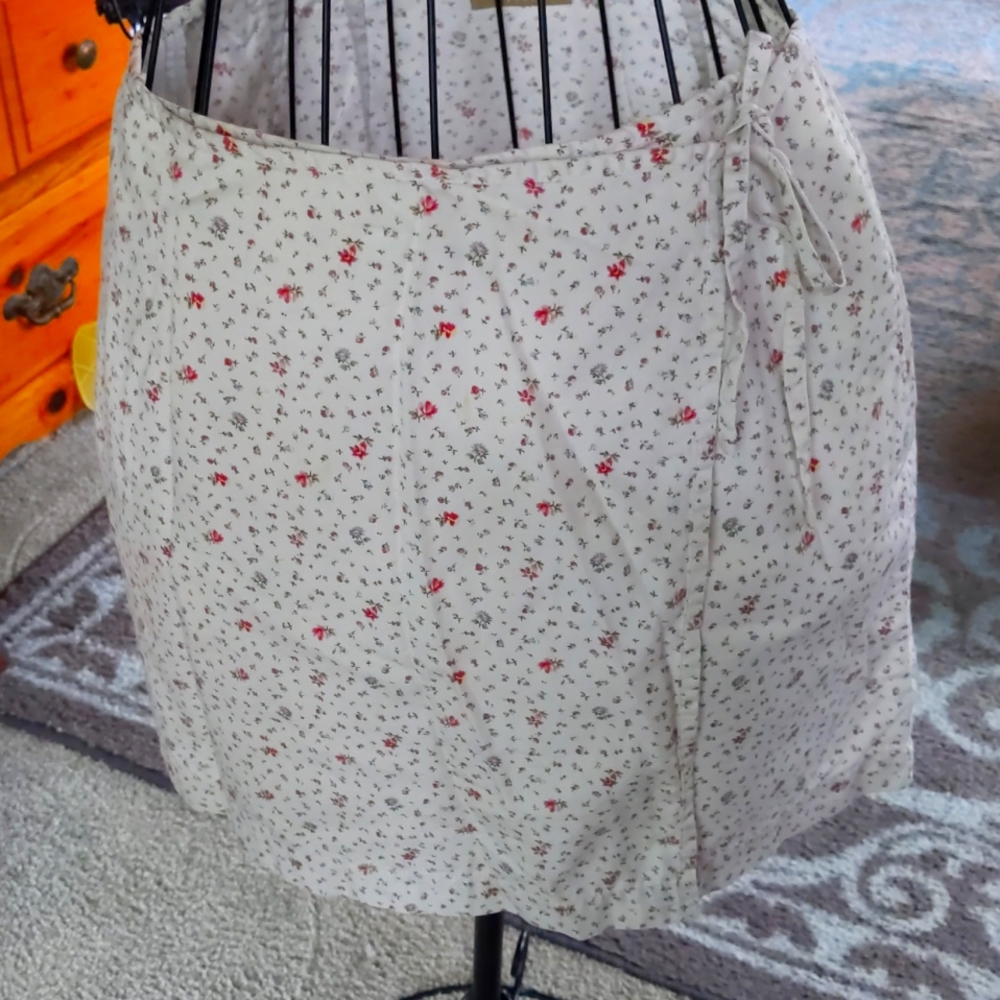 Liz Claiborne sz 10p wrap skirt
